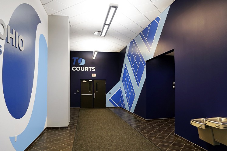 網(wǎng)球運(yùn)動場地導(dǎo)視系統(tǒng)設(shè)計(jì)|活力充滿能量的運(yùn)動空間打造